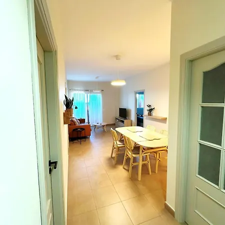 Apartment Ocean Breeze Retreat Las Aguas